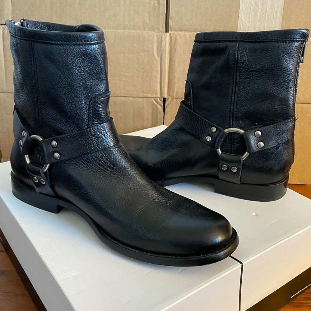 frye women’s leather biker  boots